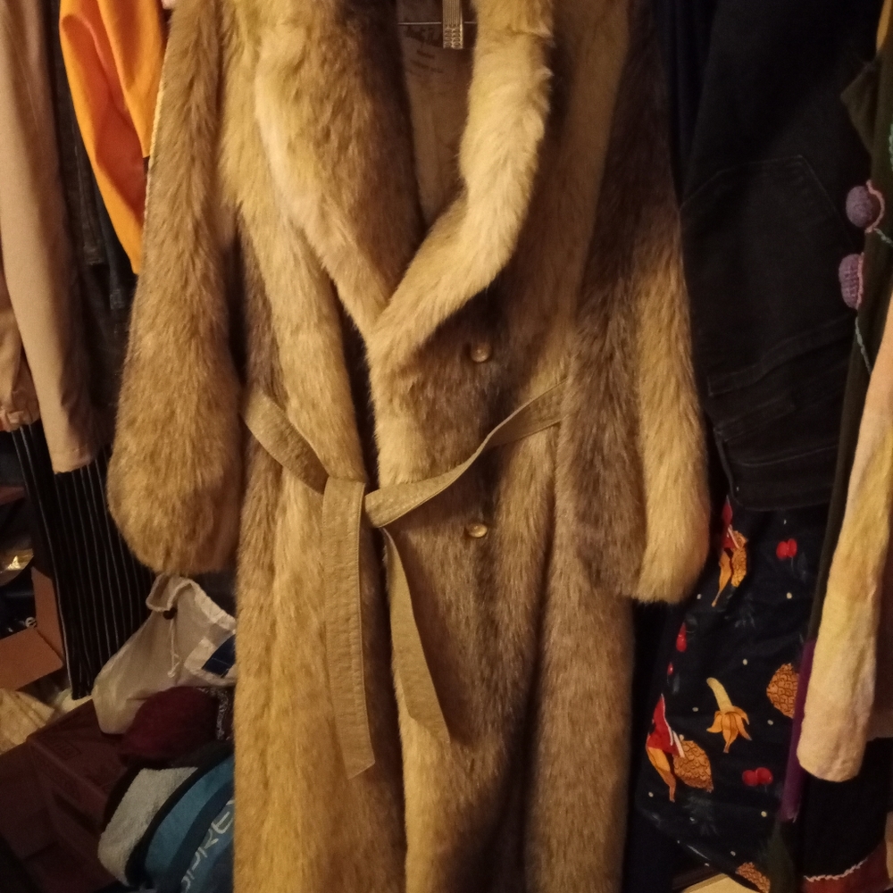Dorothy bullit vintage 1920s faux fur coat